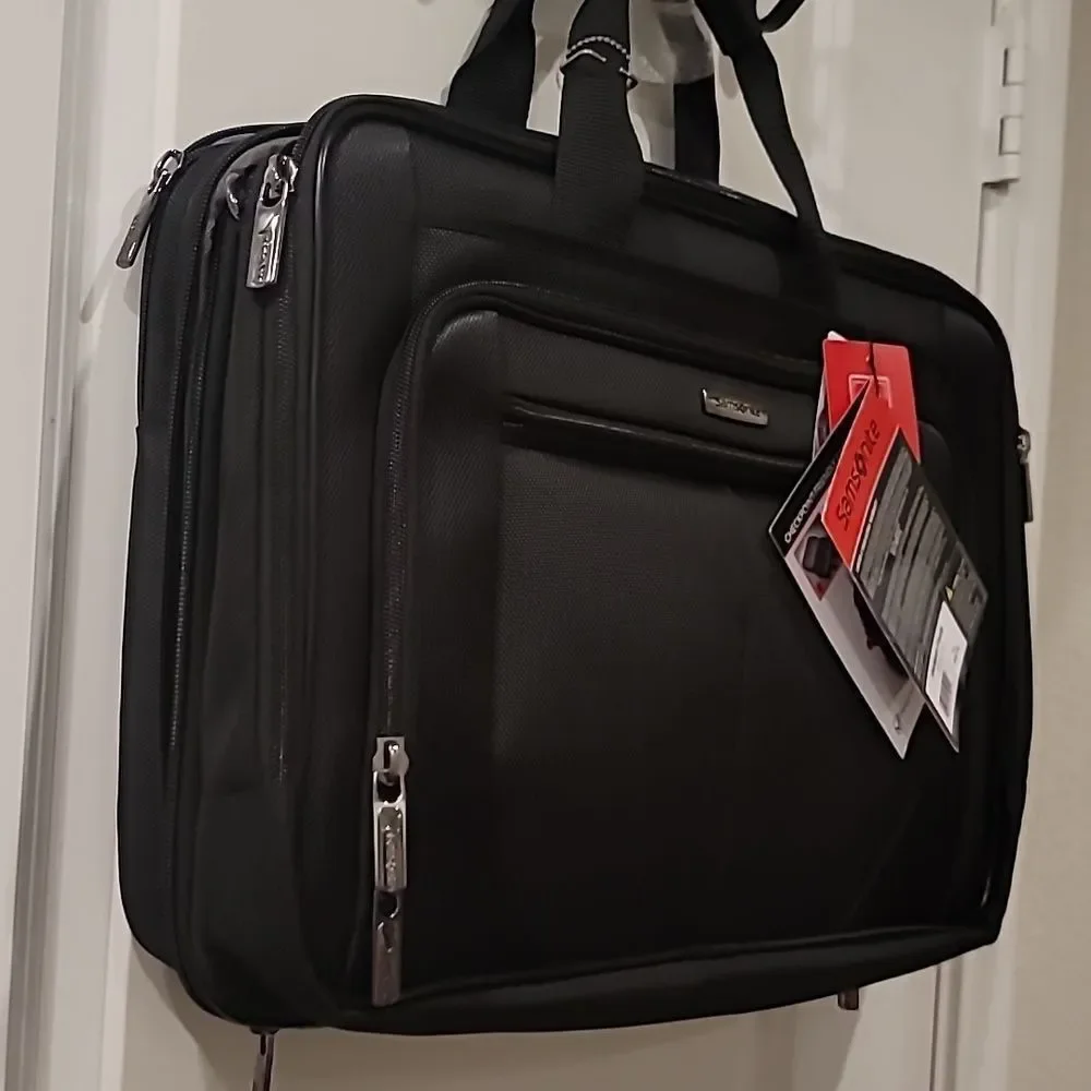 Samsonite XBR Bailhandle 2C Briefcase
